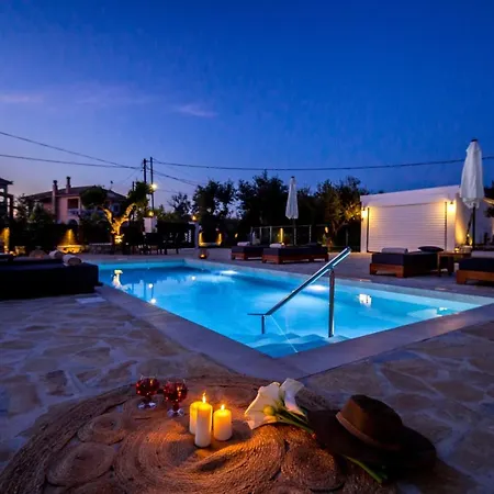 Ellania Villa